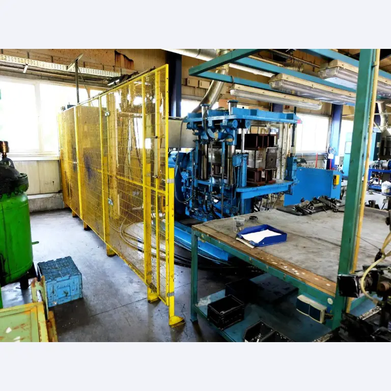 Machines for the manufacturing of foamed <br>and injected attachments and spare parts <br>for the automotive sector-2