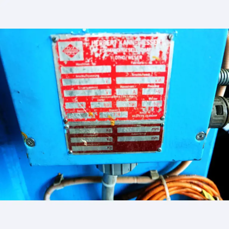 Machines for the manufacturing of foamed <br>and injected attachments and spare parts <br>for the automotive sector-5