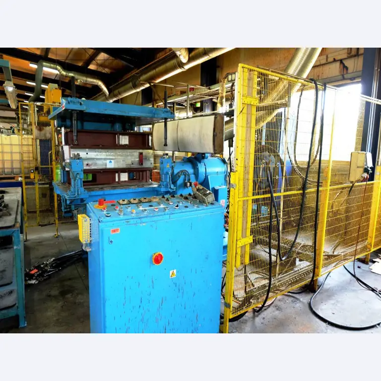 Machines for the manufacturing of foamed <br>and injected attachments and spare parts <br>for the automotive sector-9