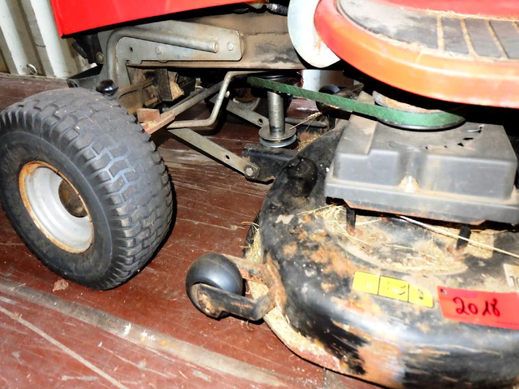 Machines for the manufacturing of foamed <br>and injected attachments and spare parts <br>for the automotive sector-11