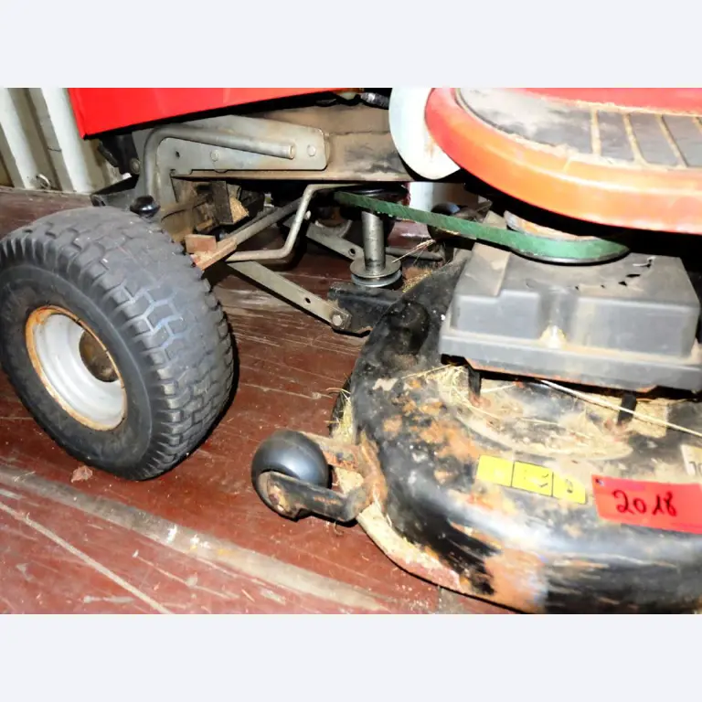 Machines for the manufacturing of foamed <br>and injected attachments and spare parts <br>for the automotive sector-11