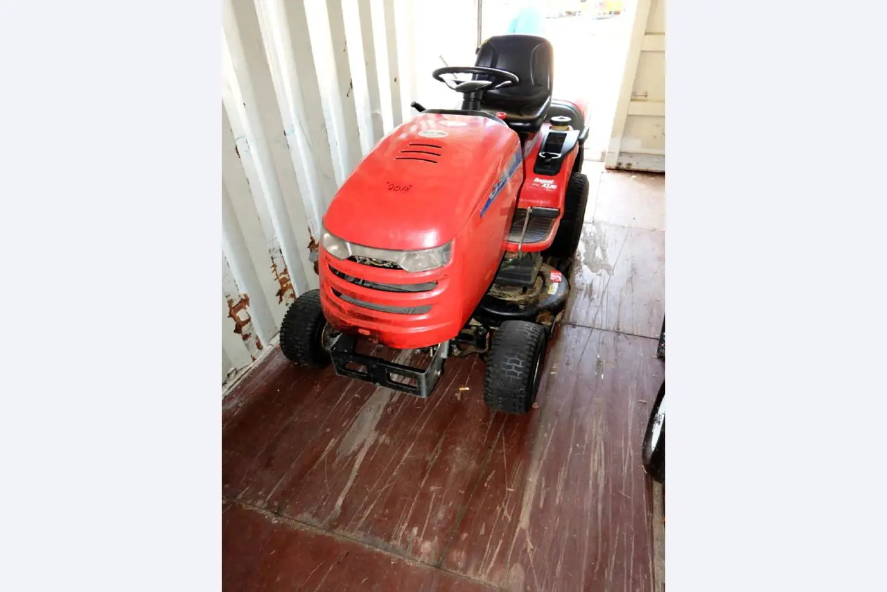 Machines for the manufacturing of foamed <br>and injected attachments and spare parts <br>for the automotive sector-1