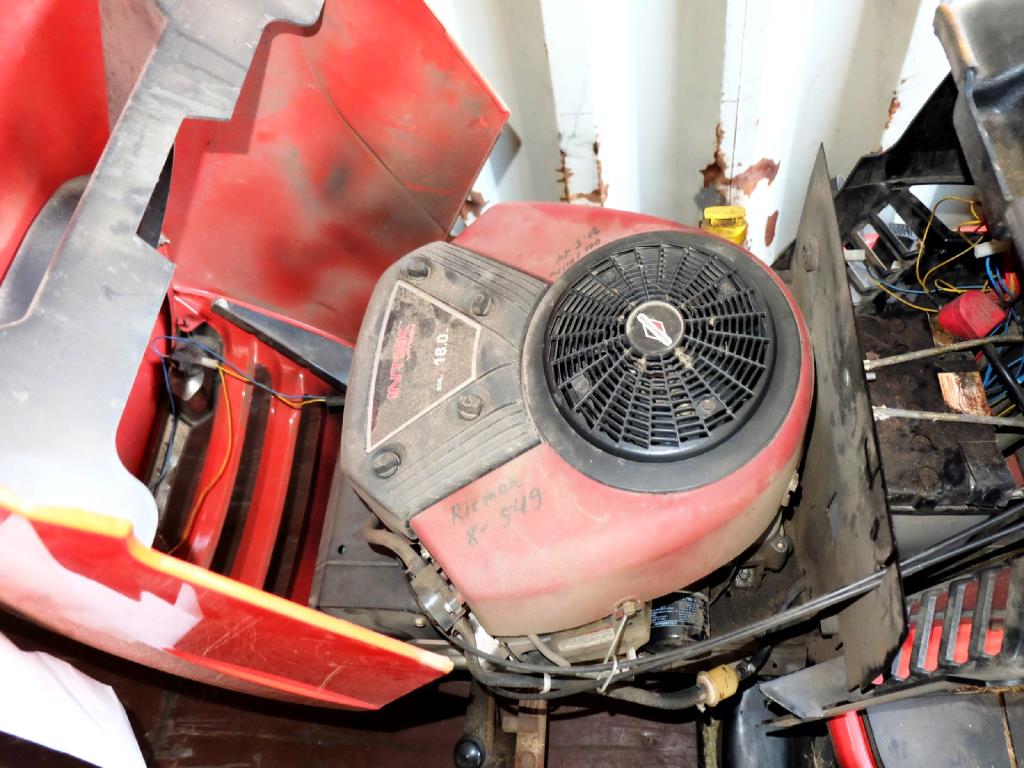 Machines for the manufacturing of foamed <br>and injected attachments and spare parts <br>for the automotive sector-2