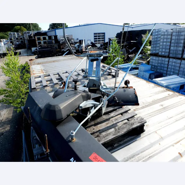 Machines for the manufacturing of foamed <br>and injected attachments and spare parts <br>for the automotive sector-4