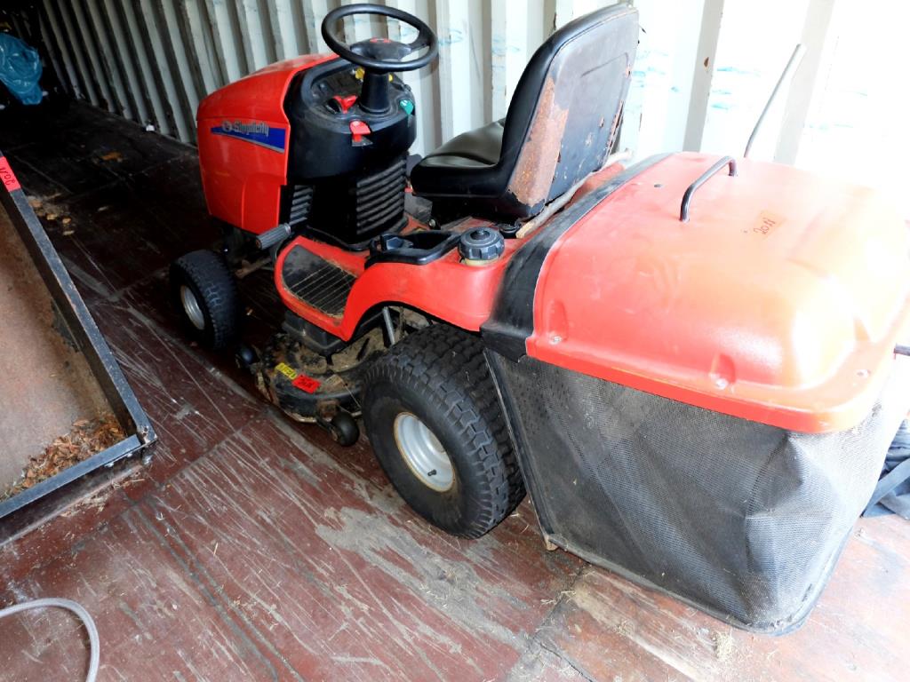 Machines for the manufacturing of foamed <br>and injected attachments and spare parts <br>for the automotive sector-5