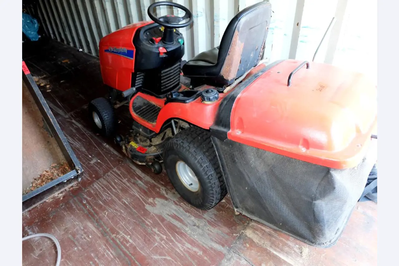 Machines for the manufacturing of foamed <br>and injected attachments and spare parts <br>for the automotive sector-5