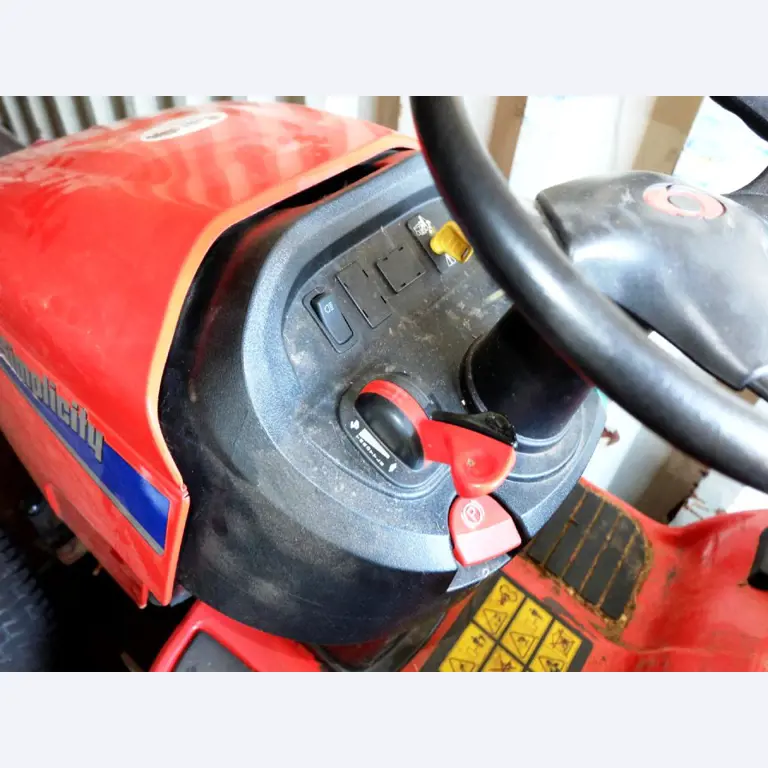 Machines for the manufacturing of foamed <br>and injected attachments and spare parts <br>for the automotive sector-7