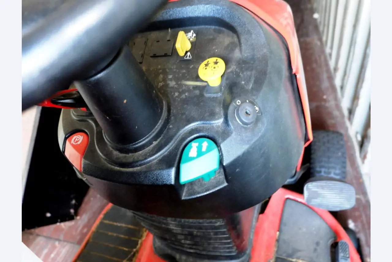 Machines for the manufacturing of foamed <br>and injected attachments and spare parts <br>for the automotive sector-8