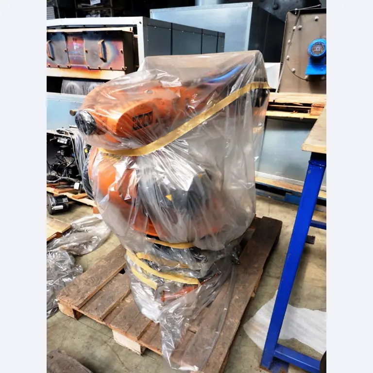 Machines for the manufacturing of foamed <br>and injected attachments and spare parts <br>for the automotive sector-3