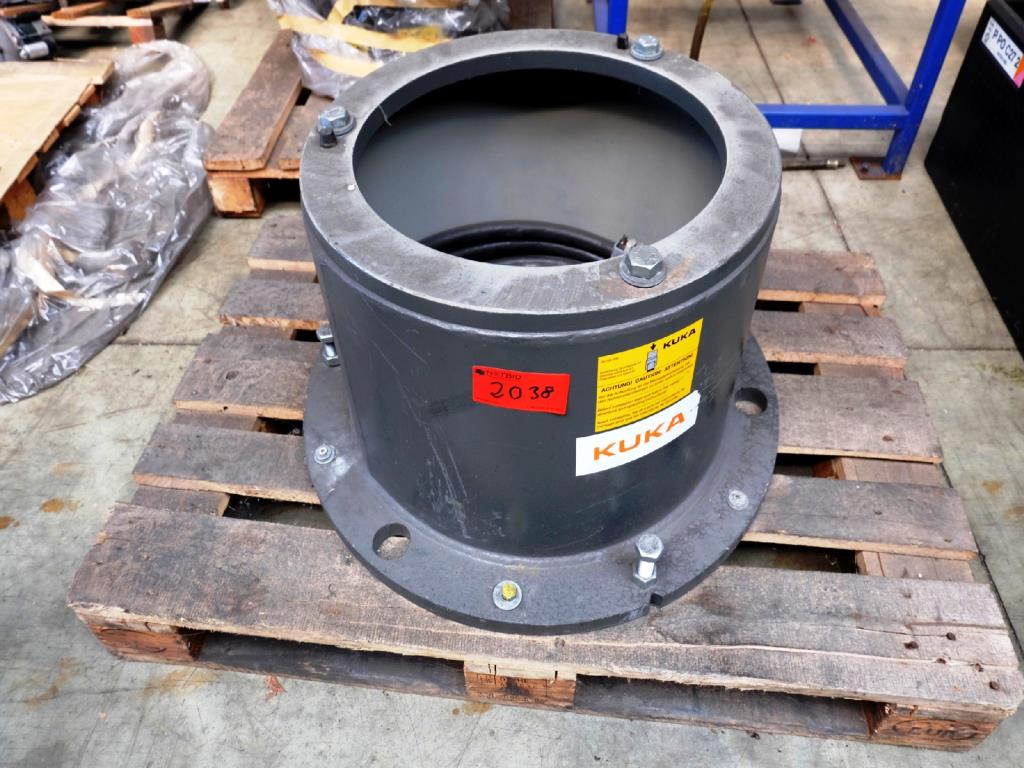 Machines for the manufacturing of foamed <br>and injected attachments and spare parts <br>for the automotive sector-4