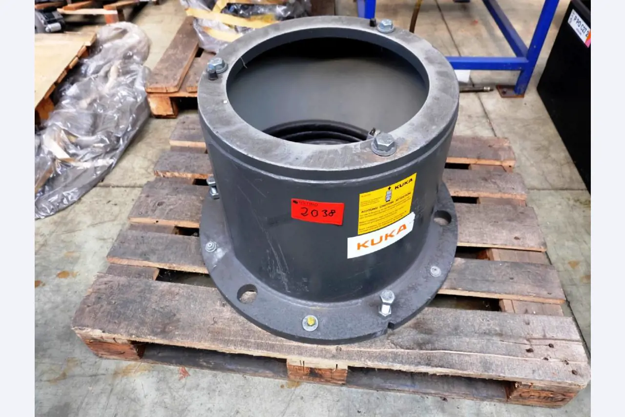 Machines for the manufacturing of foamed <br>and injected attachments and spare parts <br>for the automotive sector-4