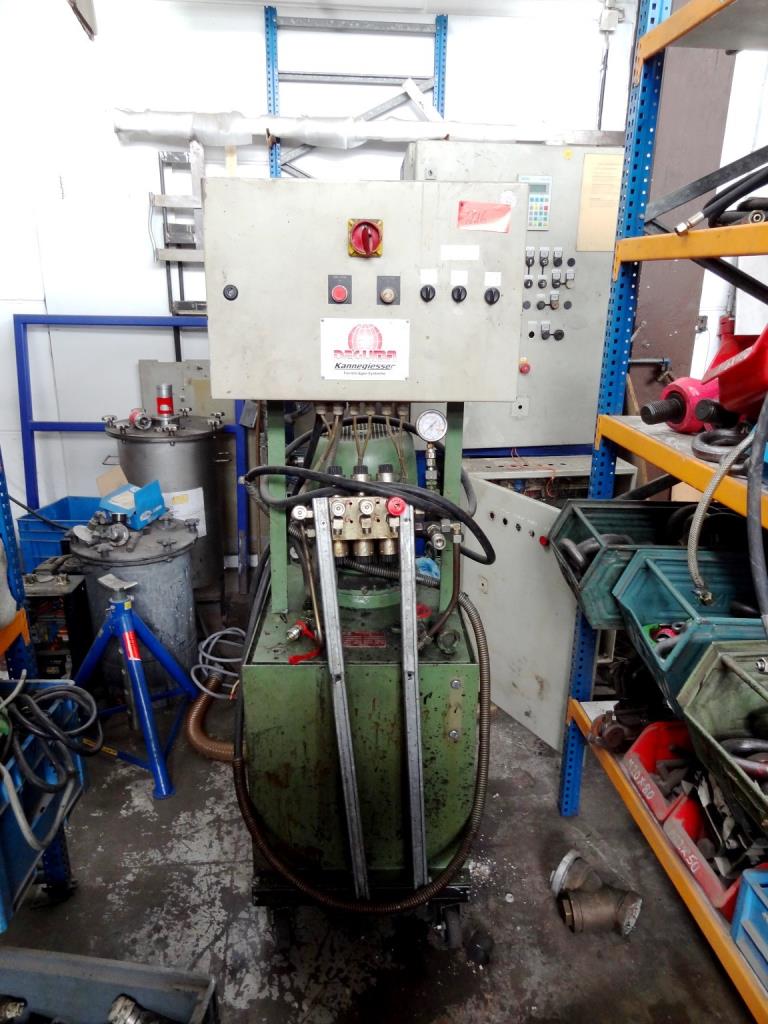 Machines for the manufacturing of foamed <br>and injected attachments and spare parts <br>for the automotive sector-7