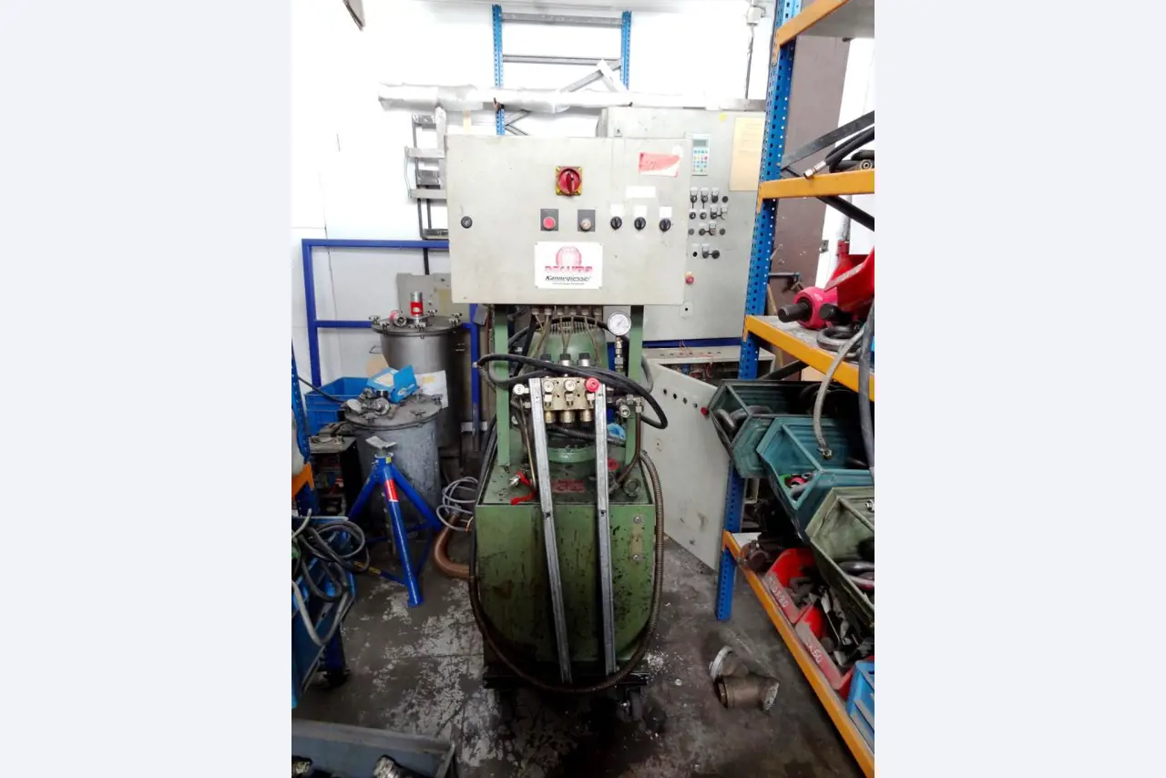 Machines for the manufacturing of foamed <br>and injected attachments and spare parts <br>for the automotive sector-7