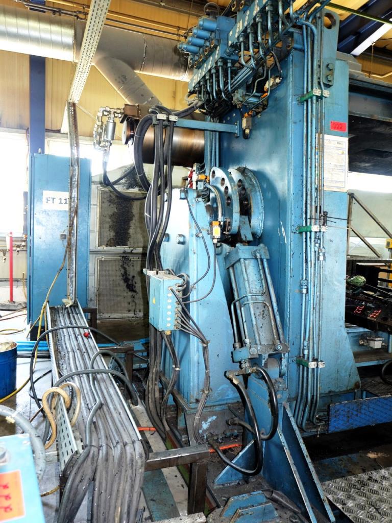 Machines for the manufacturing of foamed <br>and injected attachments and spare parts <br>for the automotive sector-12