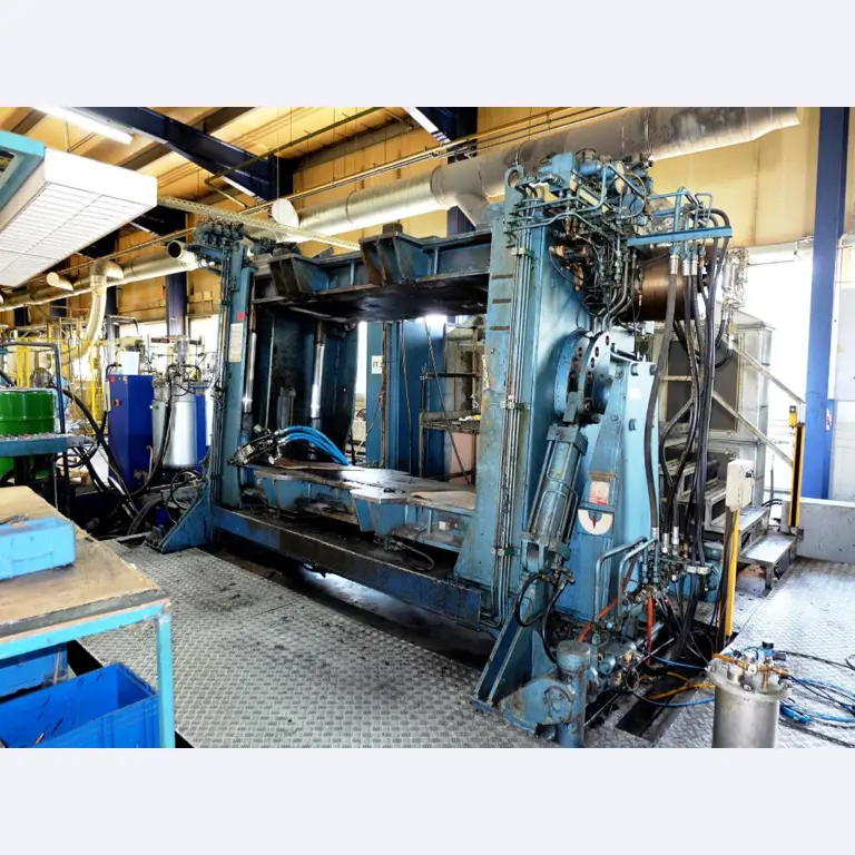 Machines for the manufacturing of foamed <br>and injected attachments and spare parts <br>for the automotive sector-2