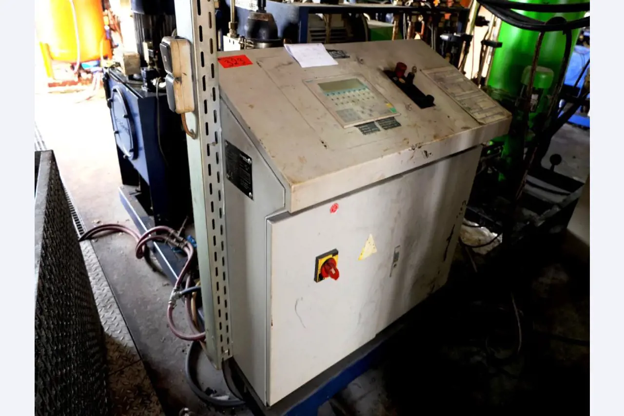 Machines for the manufacturing of foamed <br>and injected attachments and spare parts <br>for the automotive sector-3