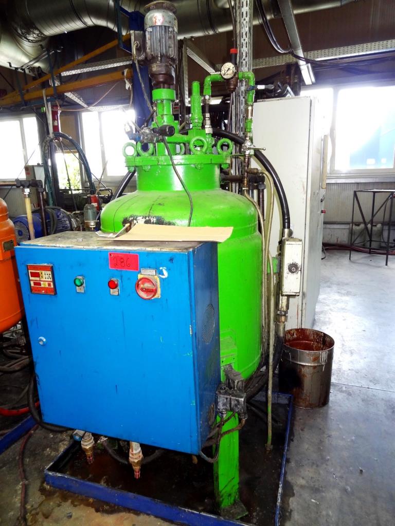 Machines for the manufacturing of foamed <br>and injected attachments and spare parts <br>for the automotive sector-2