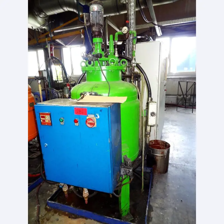 Machines for the manufacturing of foamed <br>and injected attachments and spare parts <br>for the automotive sector-2