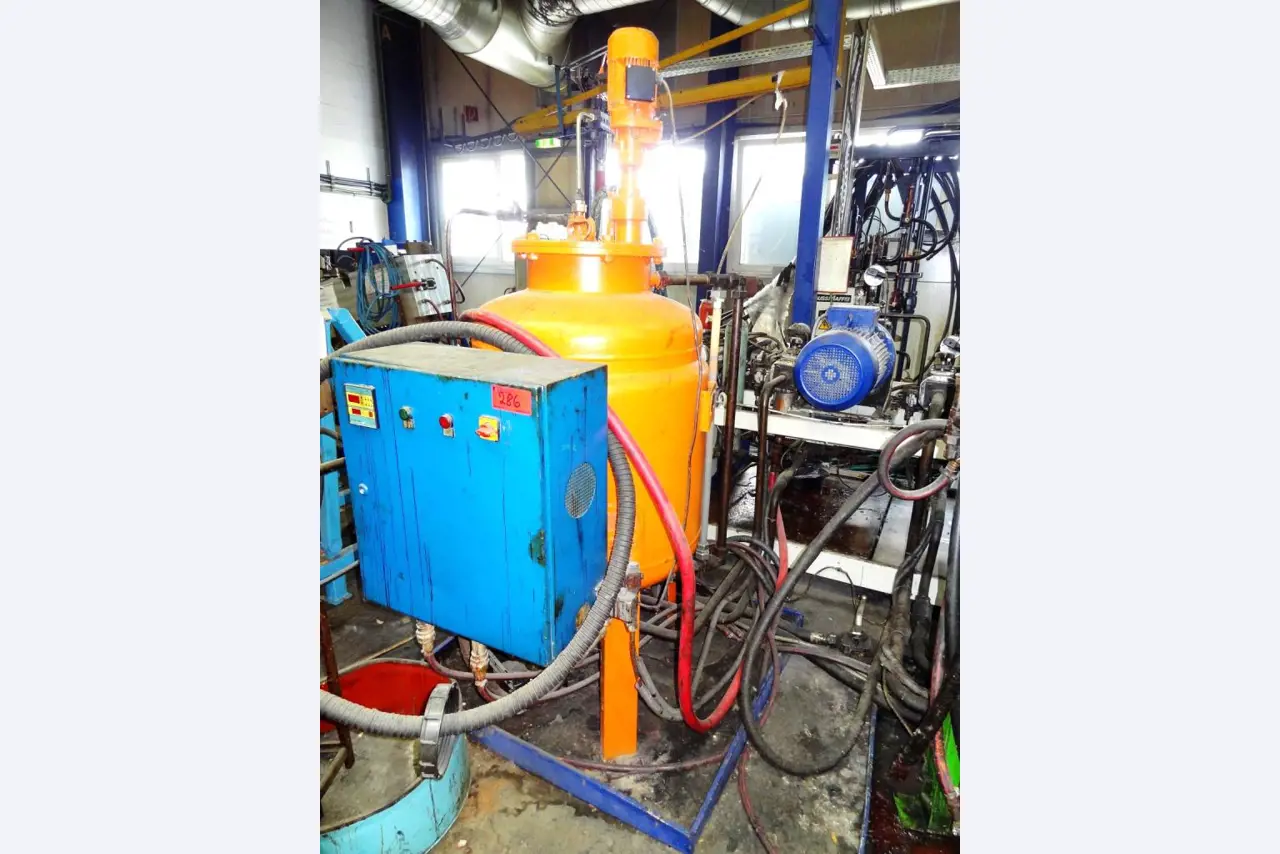 Machines for the manufacturing of foamed <br>and injected attachments and spare parts <br>for the automotive sector-3