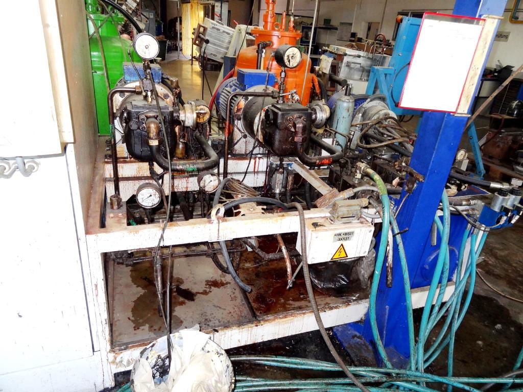 Machines for the manufacturing of foamed <br>and injected attachments and spare parts <br>for the automotive sector-4