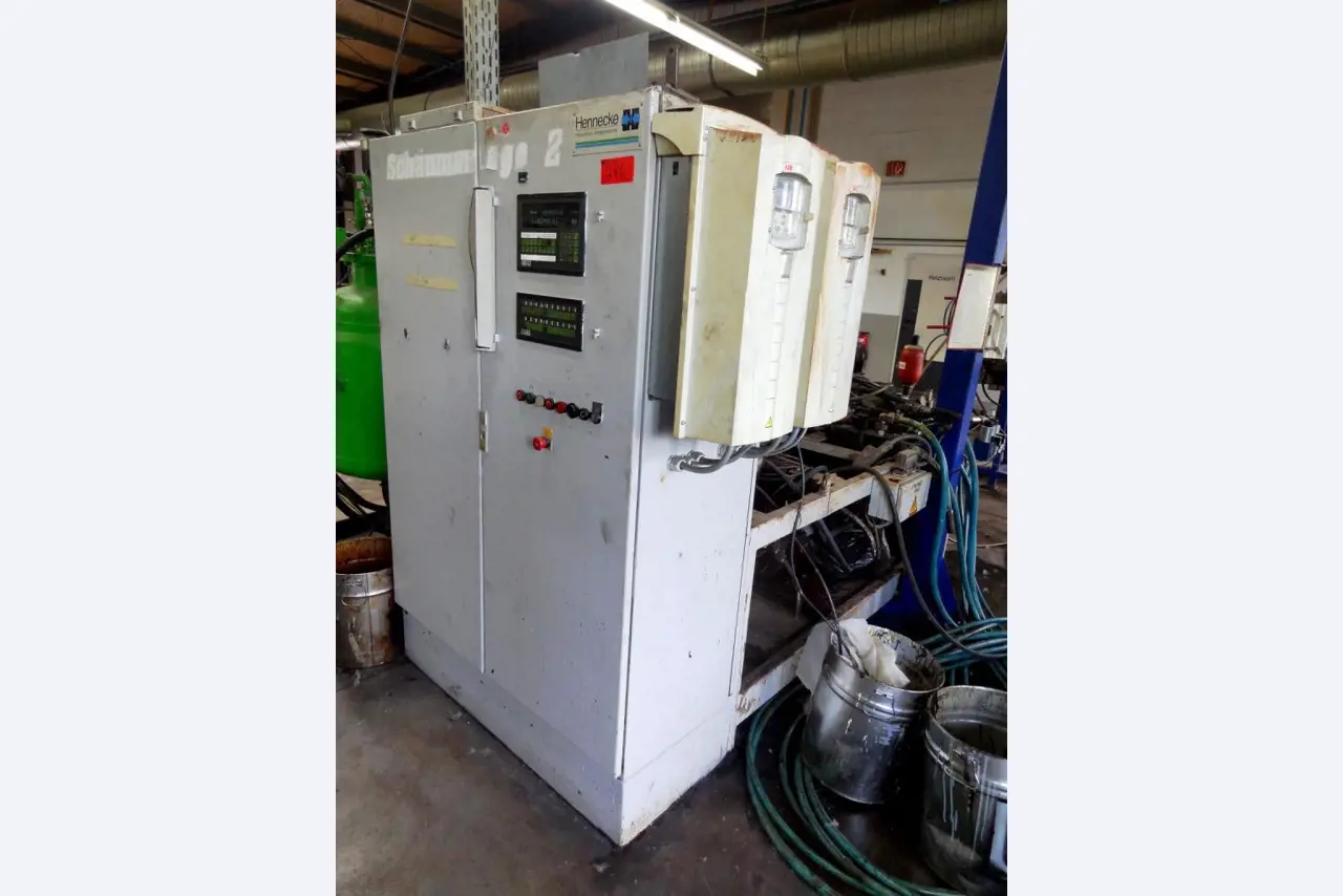 Machines for the manufacturing of foamed <br>and injected attachments and spare parts <br>for the automotive sector-5