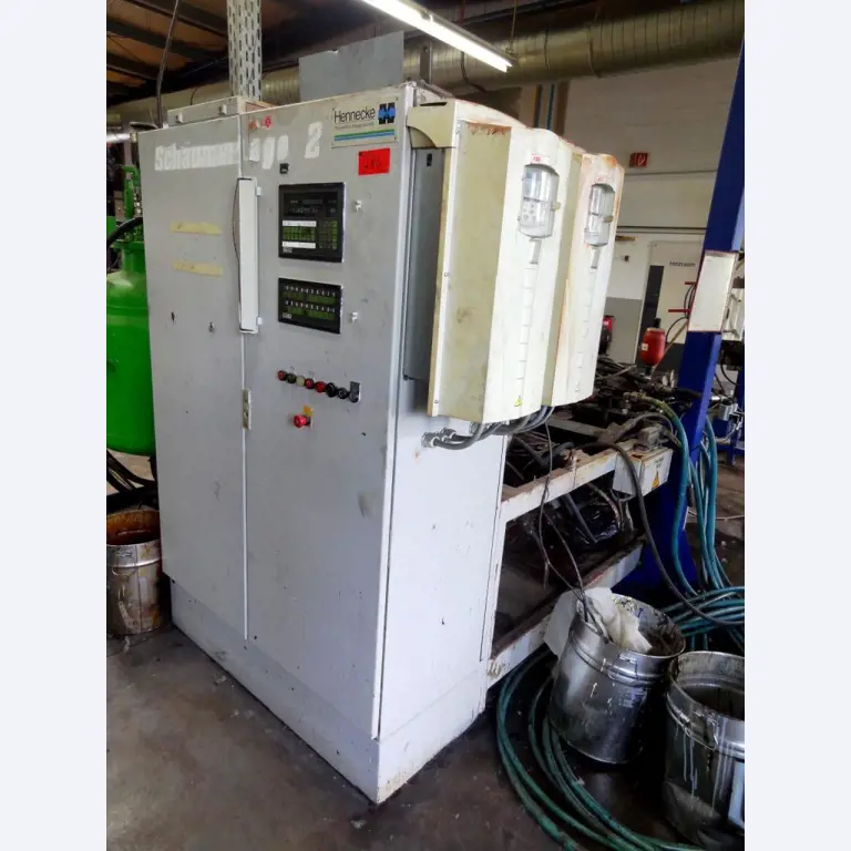 Machines for the manufacturing of foamed <br>and injected attachments and spare parts <br>for the automotive sector-5