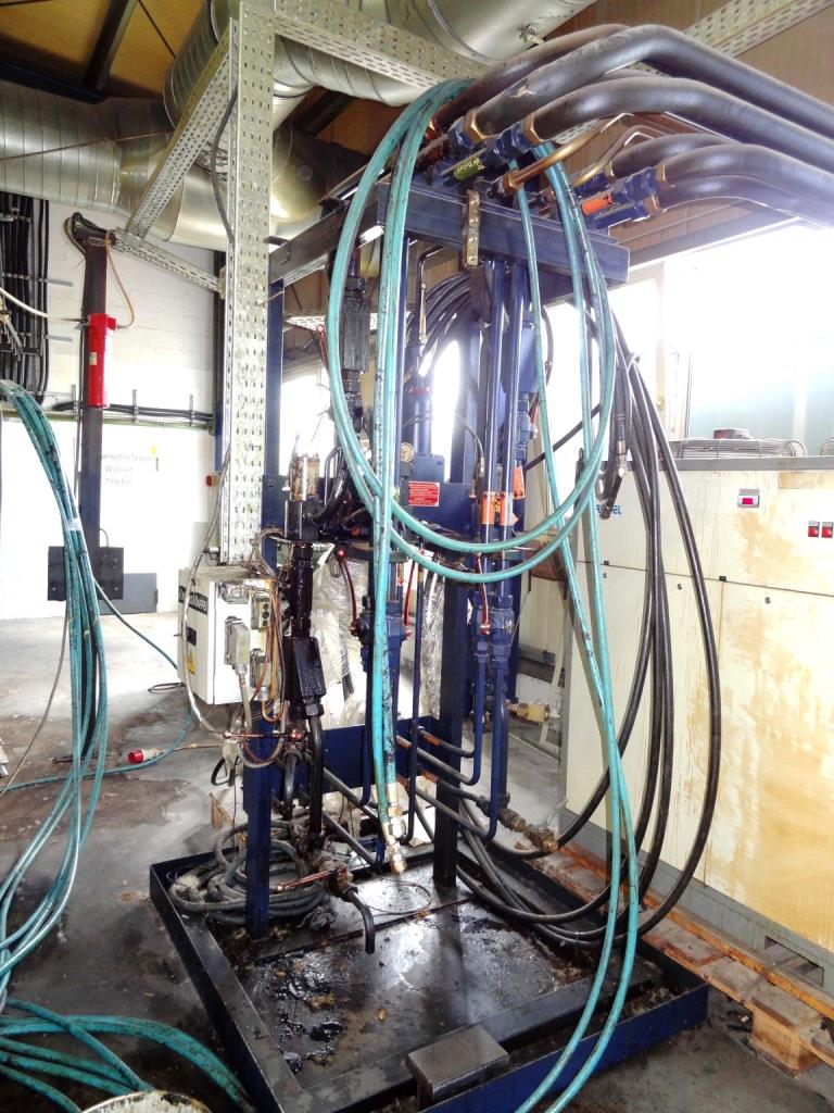 Machines for the manufacturing of foamed <br>and injected attachments and spare parts <br>for the automotive sector-6