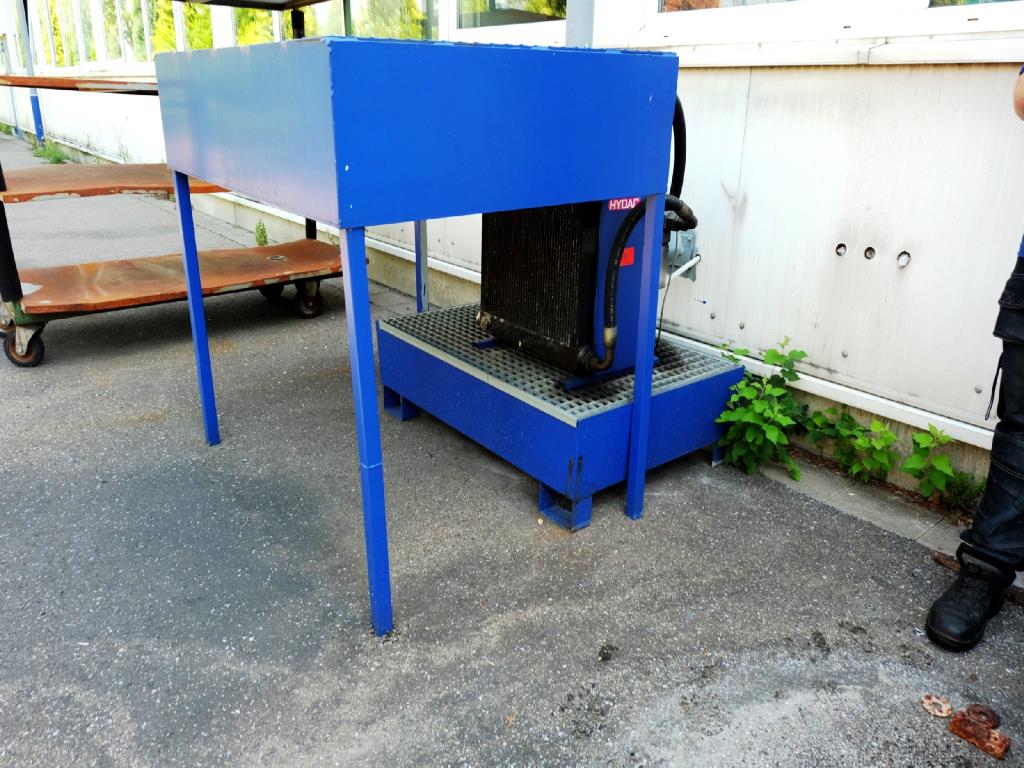 Maschinen zur Herstellung von geschäumten und gespritzten Kfz-(Anbau-)Teilen -10