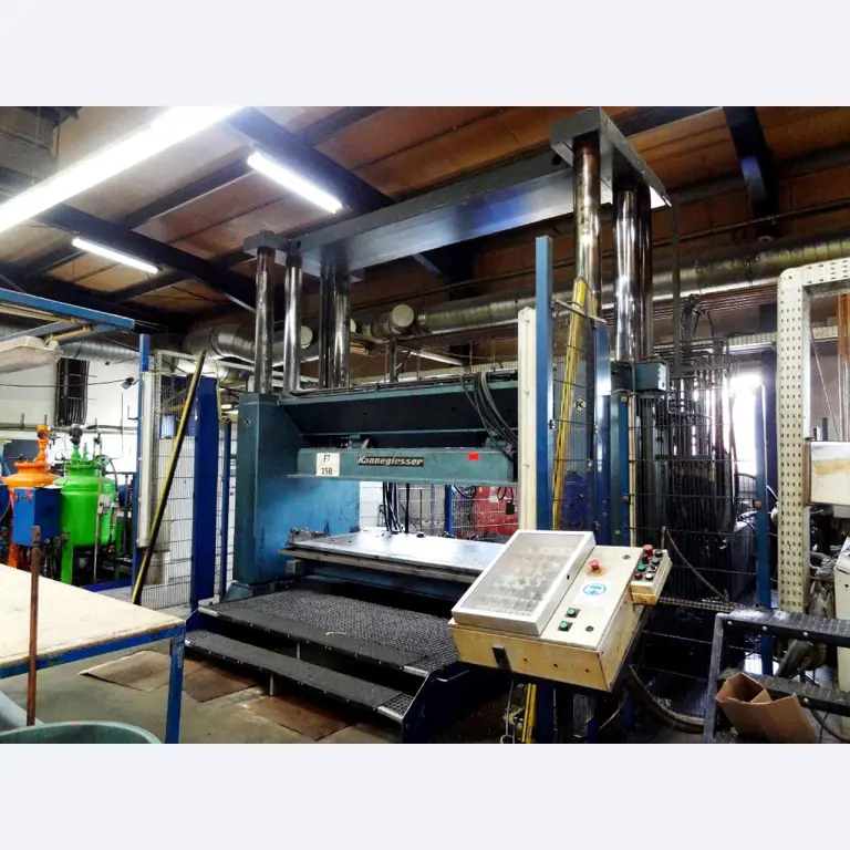 Machines for the manufacturing of foamed <br>and injected attachments and spare parts <br>for the automotive sector-1