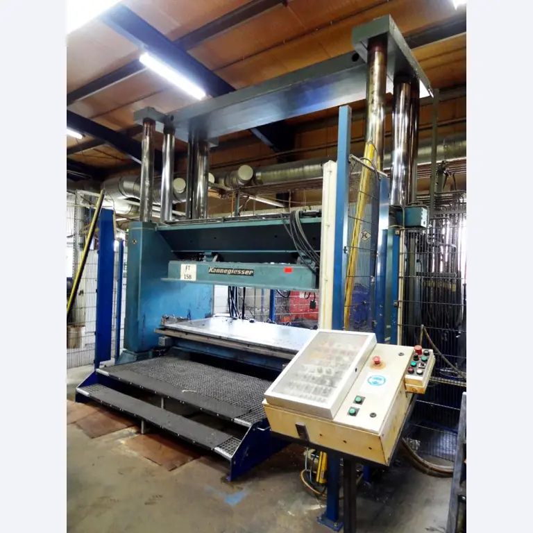 Machines for the manufacturing of foamed <br>and injected attachments and spare parts <br>for the automotive sector-2