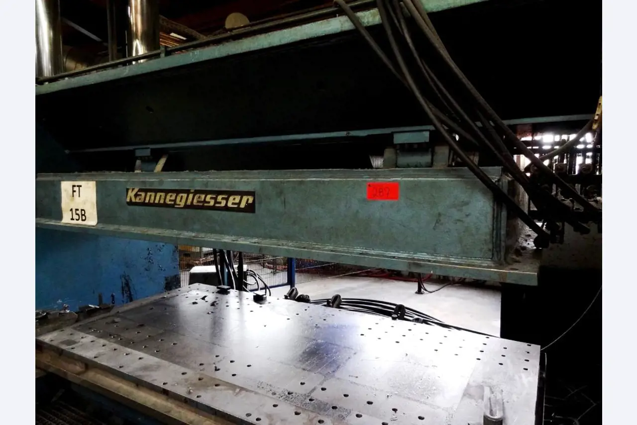 Machines for the manufacturing of foamed <br>and injected attachments and spare parts <br>for the automotive sector-3