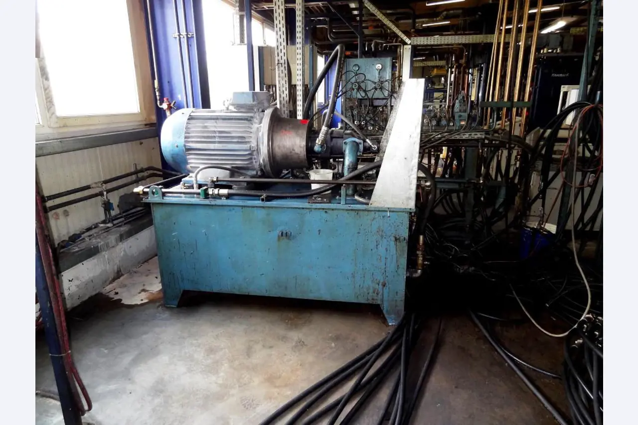 Machines for the manufacturing of foamed <br>and injected attachments and spare parts <br>for the automotive sector-8