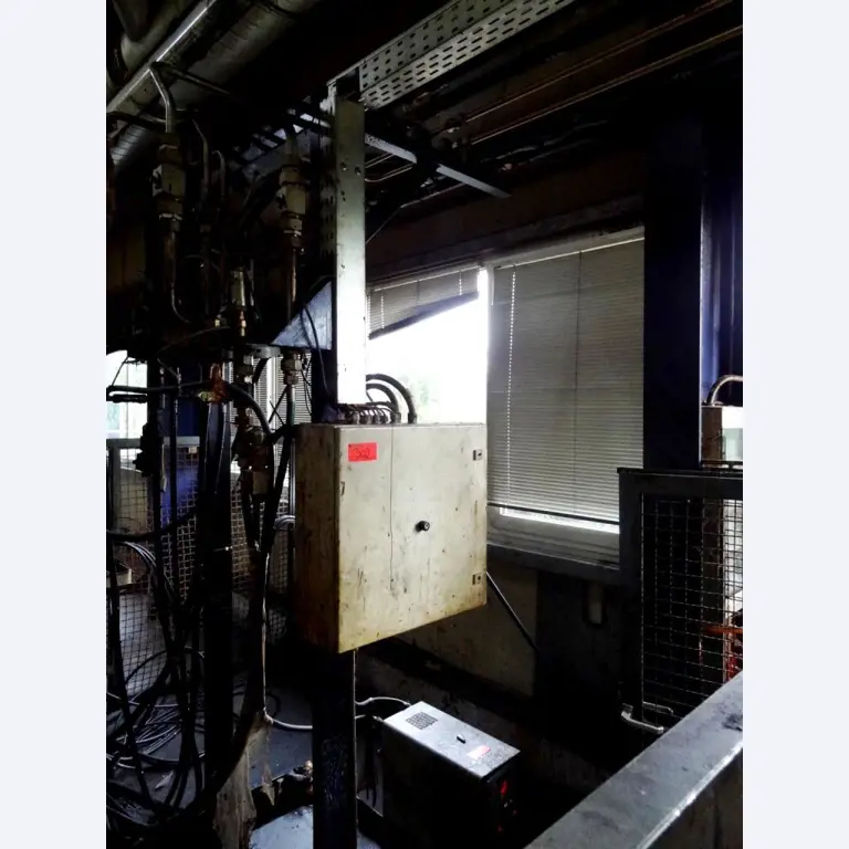 Machines for the manufacturing of foamed <br>and injected attachments and spare parts <br>for the automotive sector-10