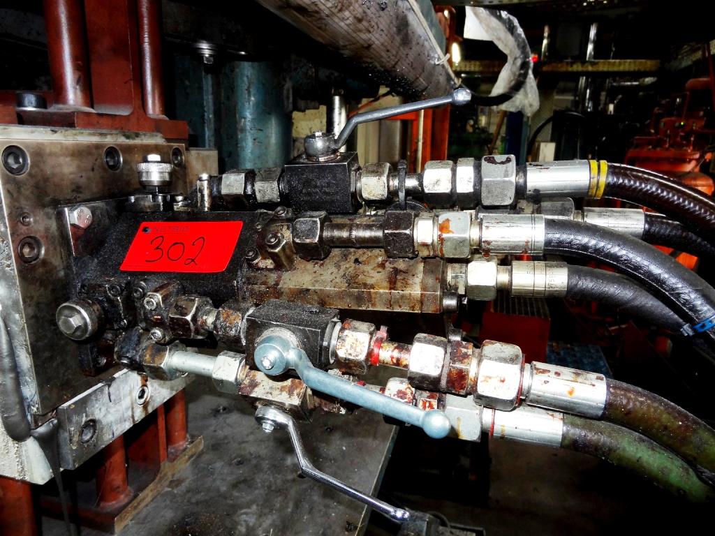 Machines for the manufacturing of foamed <br>and injected attachments and spare parts <br>for the automotive sector-11