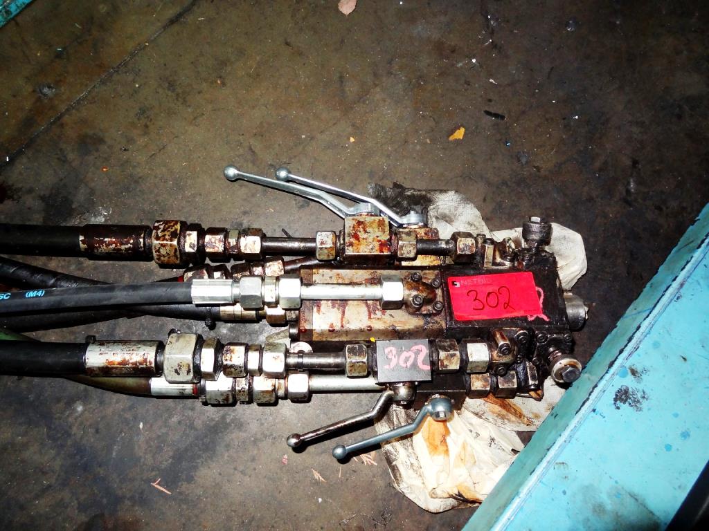 Machines for the manufacturing of foamed <br>and injected attachments and spare parts <br>for the automotive sector-9