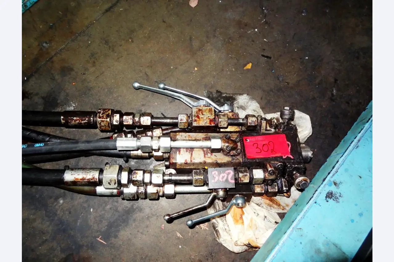 Machines for the manufacturing of foamed <br>and injected attachments and spare parts <br>for the automotive sector-9