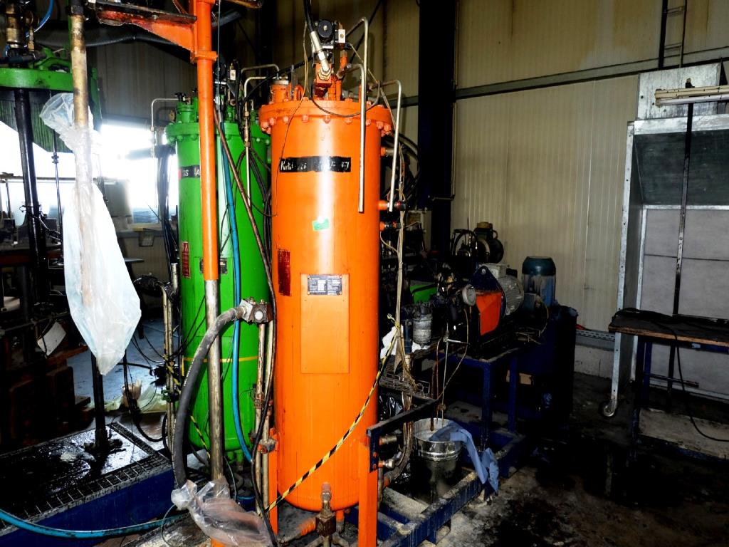 Machines for the manufacturing of foamed <br>and injected attachments and spare parts <br>for the automotive sector-12