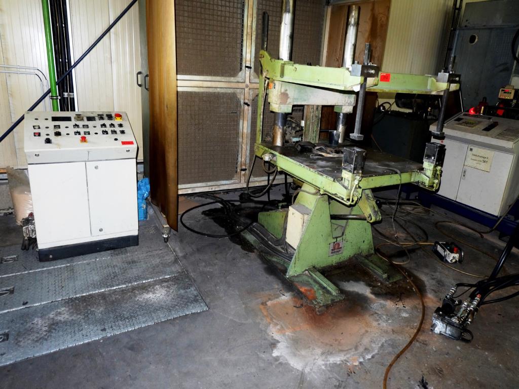 Machines for the manufacturing of foamed <br>and injected attachments and spare parts <br>for the automotive sector-1