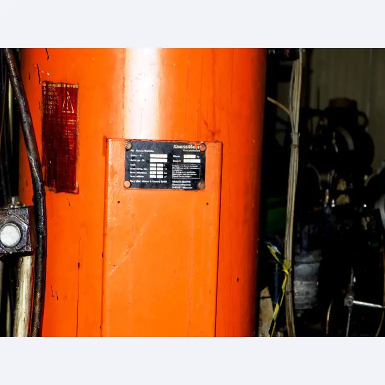 Machines pour la fabrication de pièces (rapportées) automobiles moussées et injectées-3