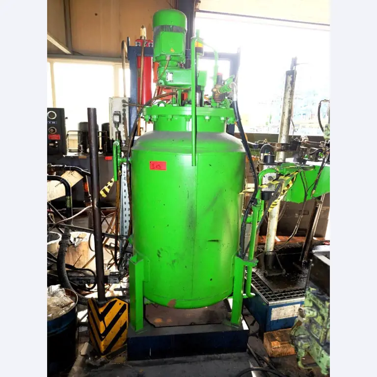 Machines for the manufacturing of foamed <br>and injected attachments and spare parts <br>for the automotive sector-6