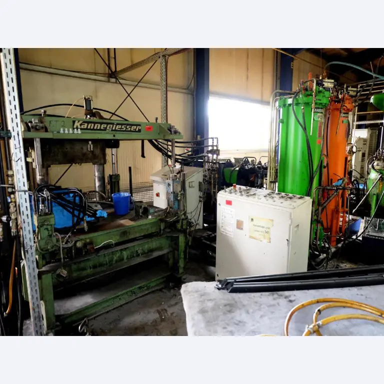 Machines for the manufacturing of foamed <br>and injected attachments and spare parts <br>for the automotive sector-1