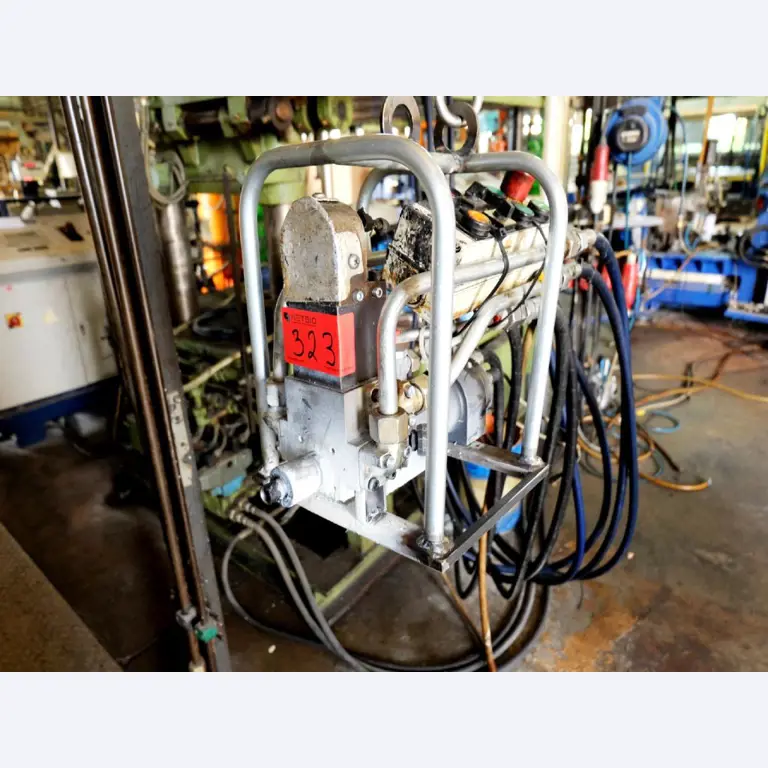 Machines for the manufacturing of foamed <br>and injected attachments and spare parts <br>for the automotive sector-9