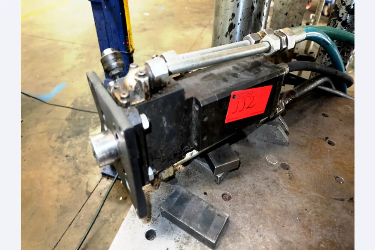 Machines for the manufacturing of foamed <br>and injected attachments and spare parts <br>for the automotive sector-6