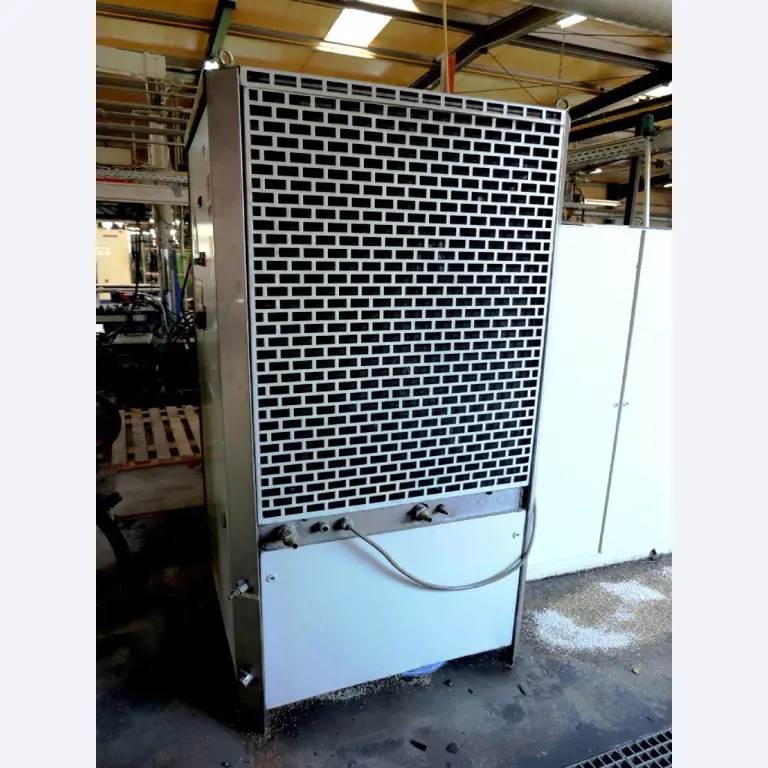 Machines for the manufacturing of foamed <br>and injected attachments and spare parts <br>for the automotive sector-1