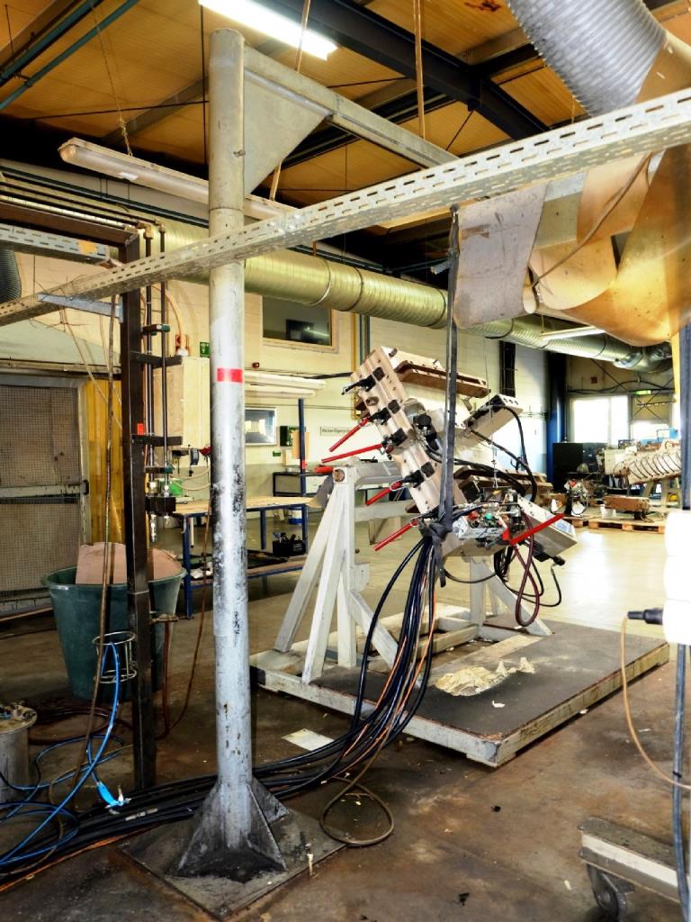 Machines for the manufacturing of foamed <br>and injected attachments and spare parts <br>for the automotive sector-11