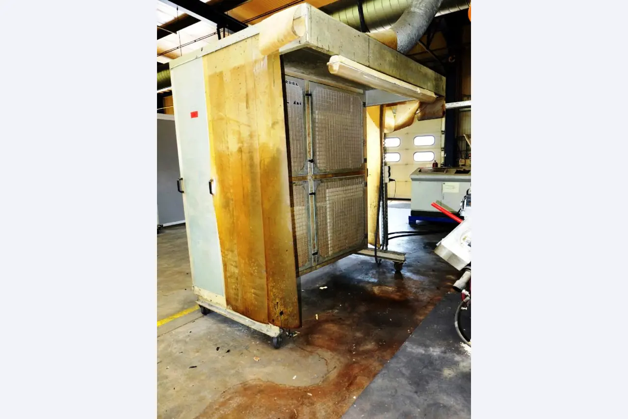 Machines for the manufacturing of foamed <br>and injected attachments and spare parts <br>for the automotive sector-12