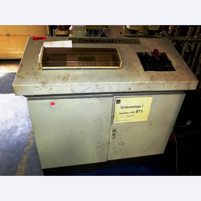 Machines for the manufacturing of foamed <br>and injected attachments and spare parts <br>for the automotive sector-2