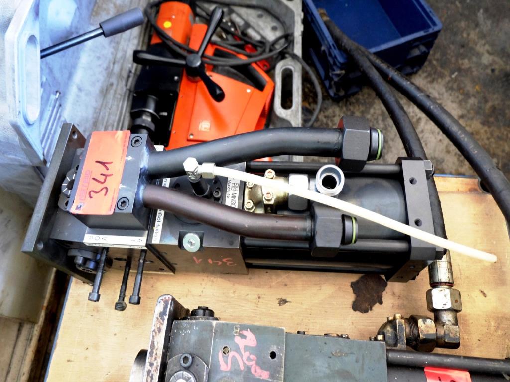 Machines for the manufacturing of foamed <br>and injected attachments and spare parts <br>for the automotive sector-1