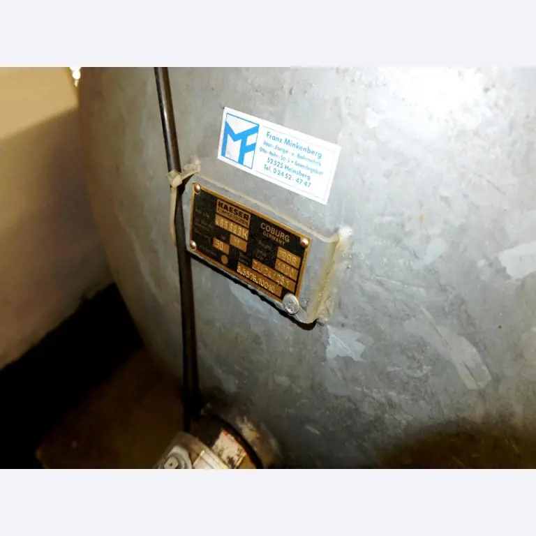 Machines pour la fabrication de pièces (rapportées) automobiles moussées et injectées-5