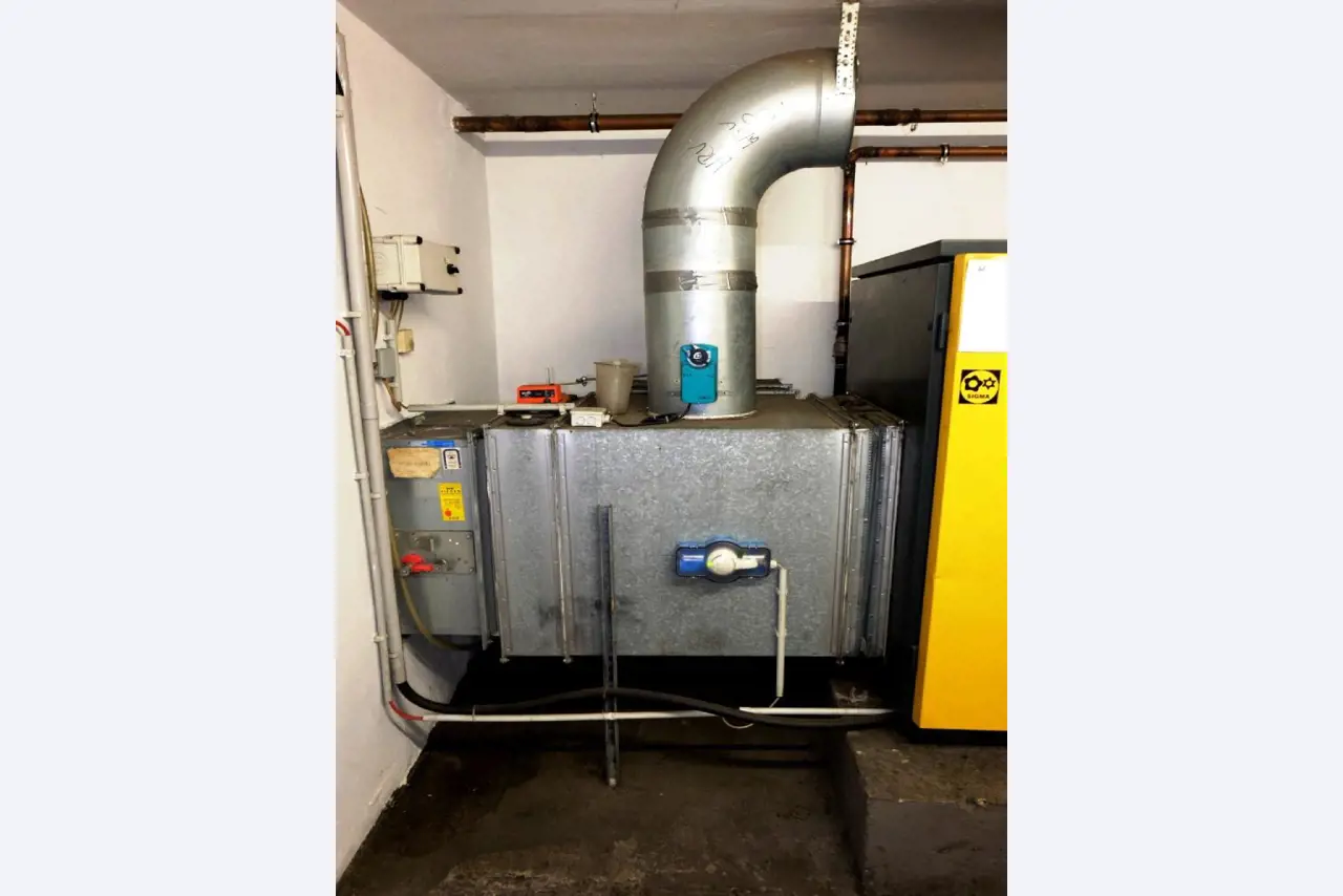 Machines pour la fabrication de pièces (rapportées) automobiles moussées et injectées-7